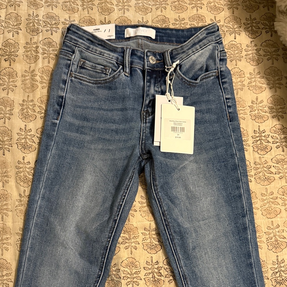 Vervet NWT Women’s Blue Stretch Mid-Rise Jeans